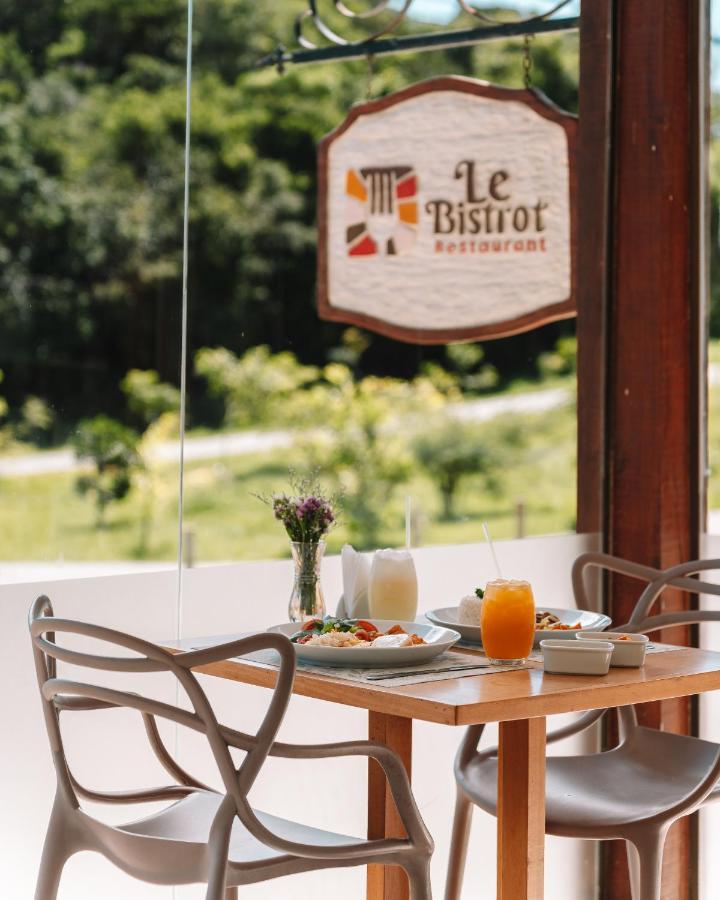 Le Village Boutique Búzios